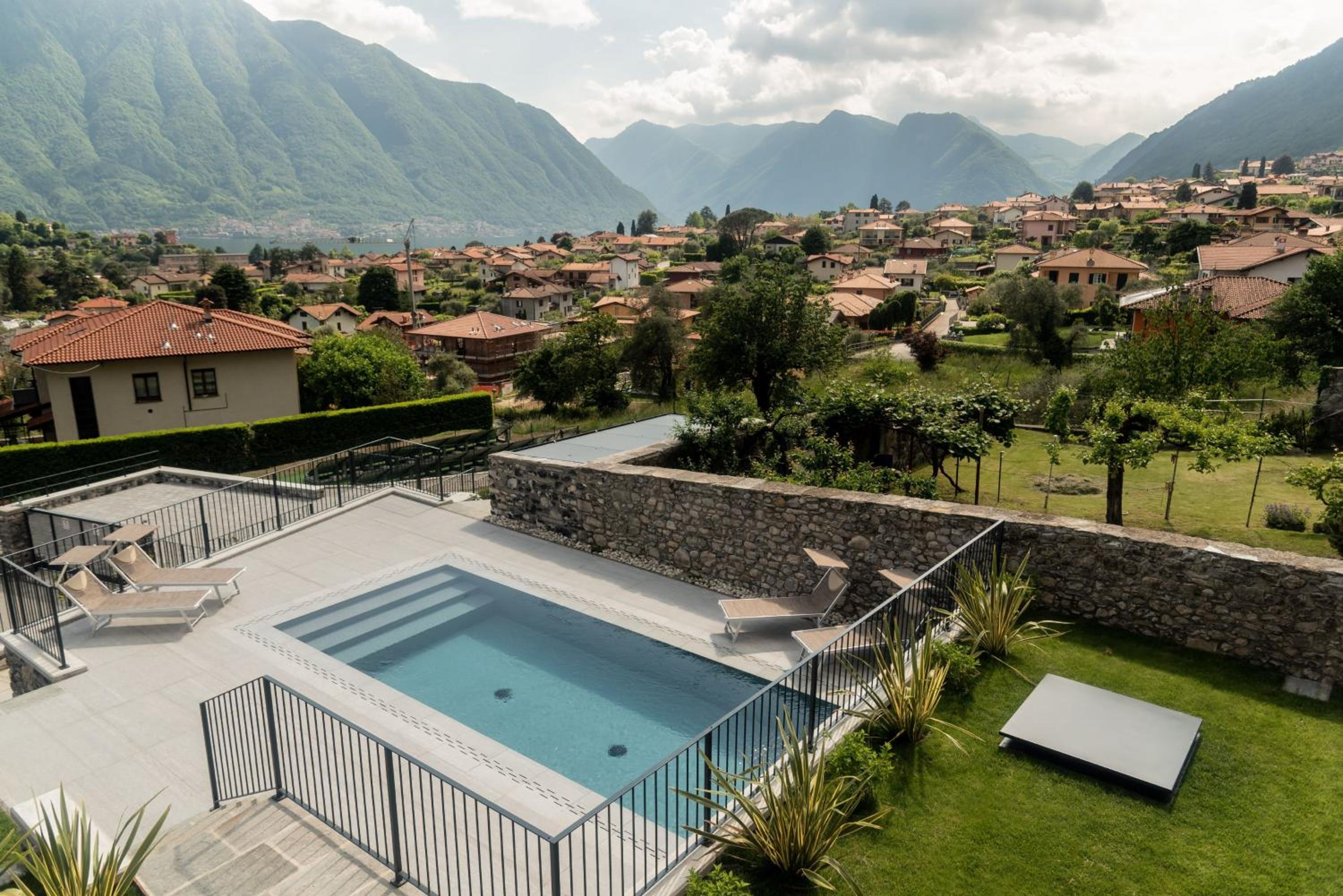 Corte Masnate "Blu" - Lenno by LoveComo view 2