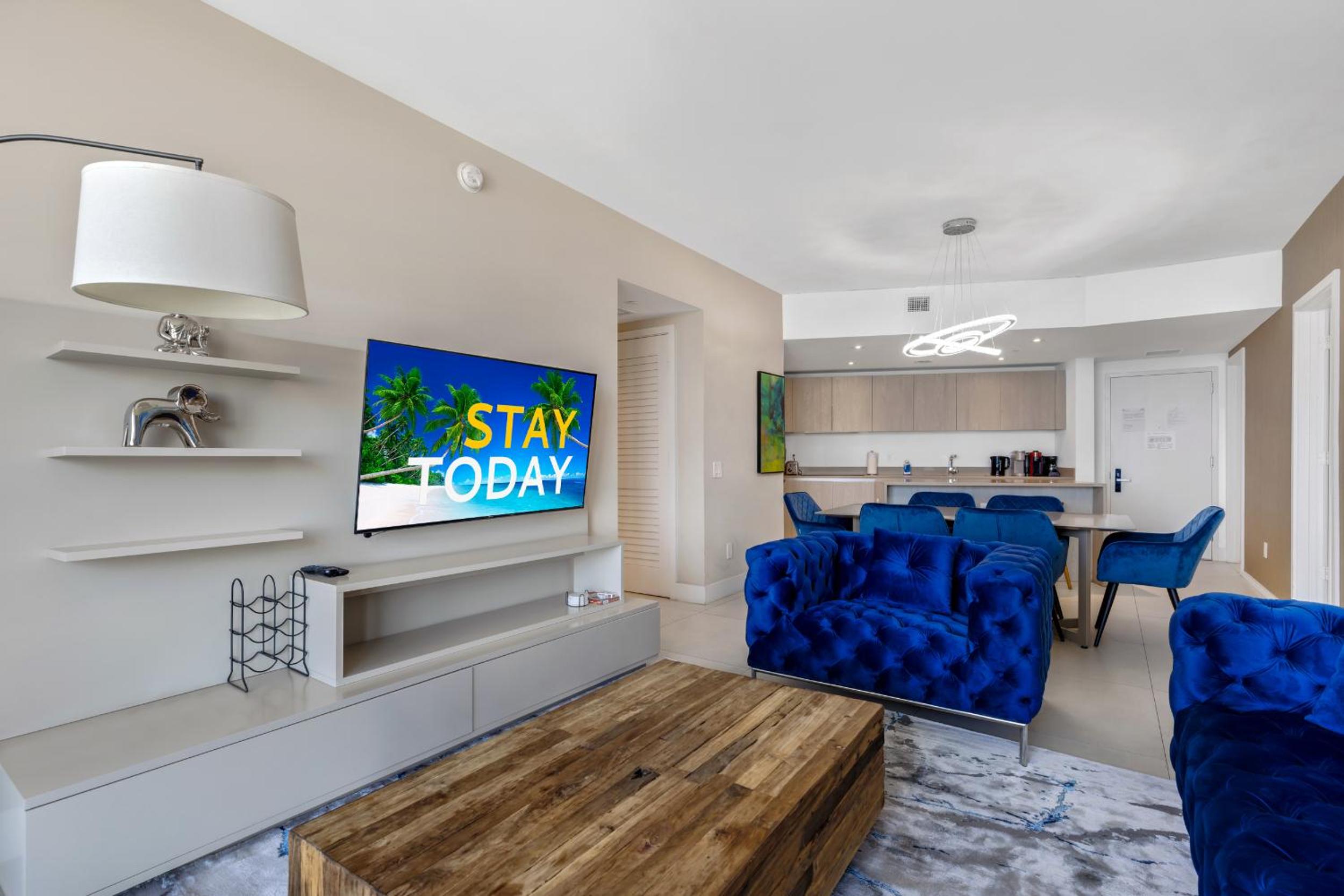 25 min to FIFA! The Ultimate Resort - BEACHFRONT 2 BEDROOM APARTMENT WITH DIRECT OCEAN VIEW, ROOFTOP POOL, HOT TUB AND GYM view 3