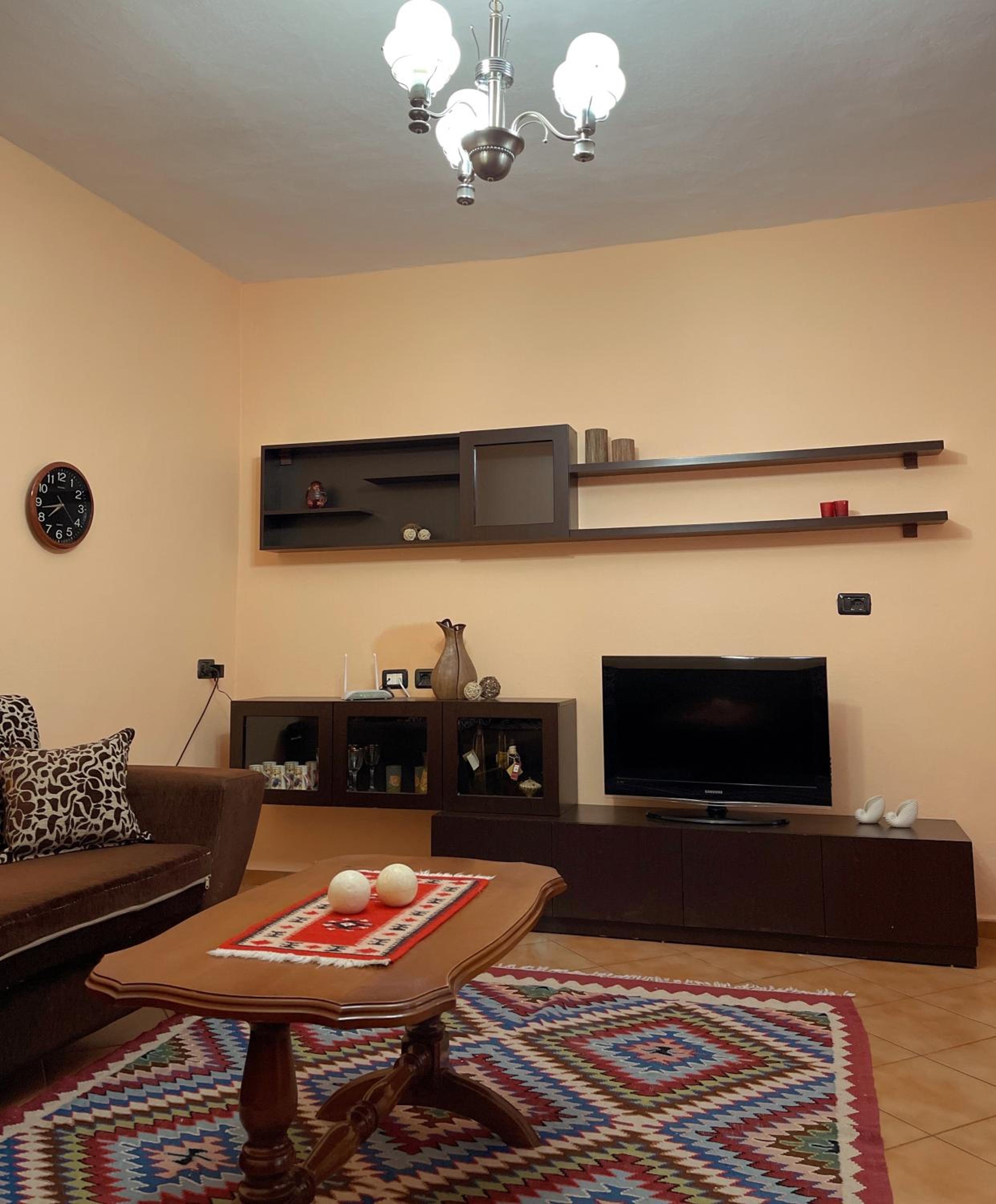 Vila 8 Kruje