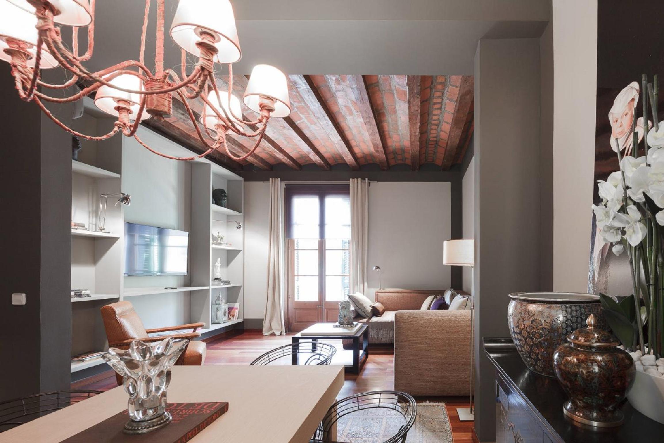 You Stylish City Center Apartments