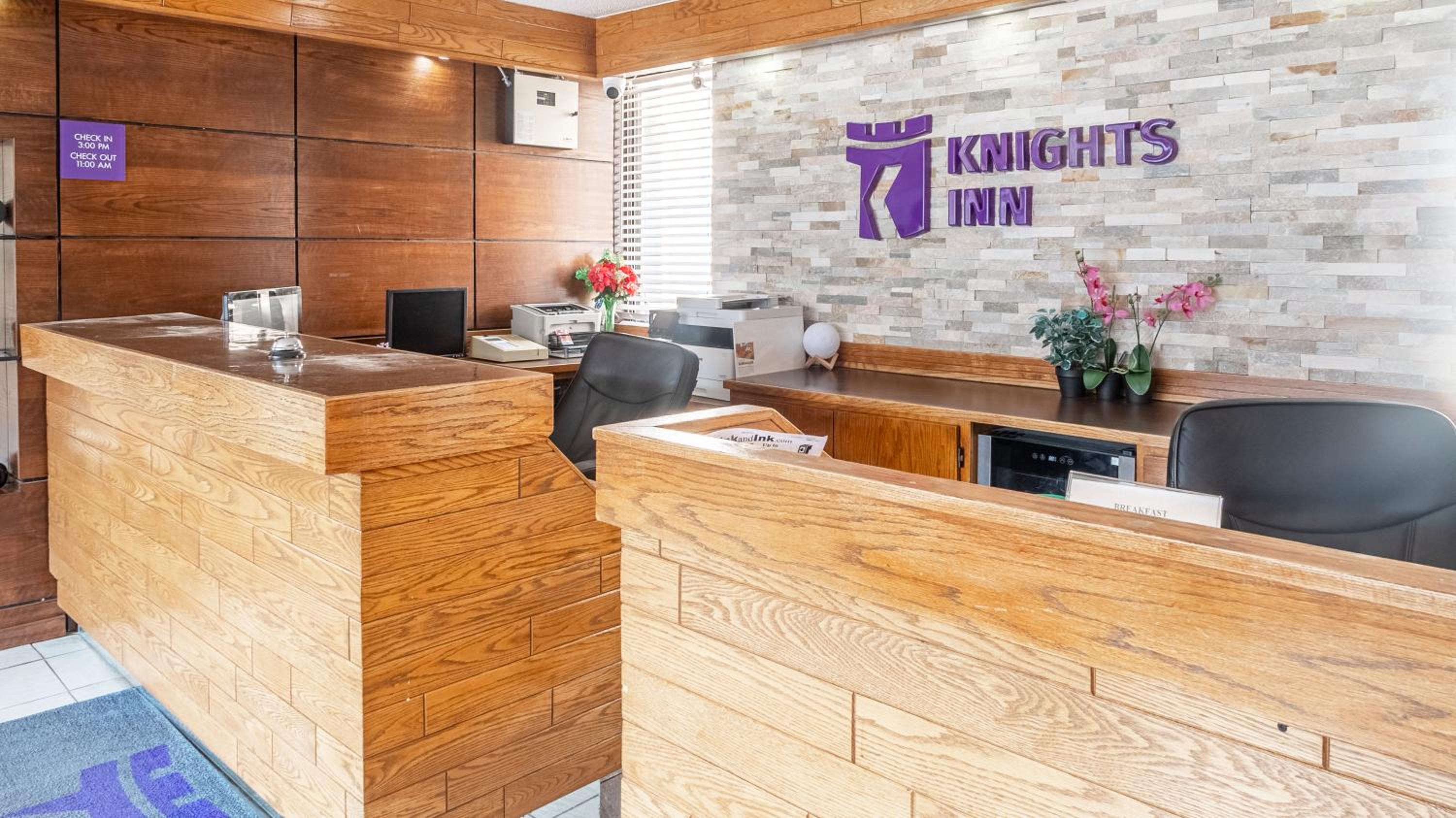 North Bay Vacations - Knights Inn North Bay - Property Image 37