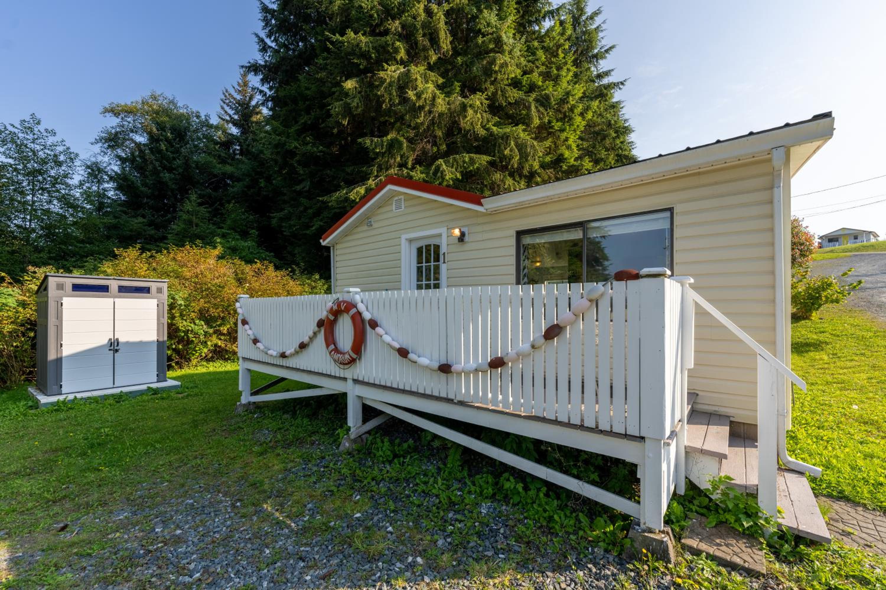 The Cabins at Alert Bay