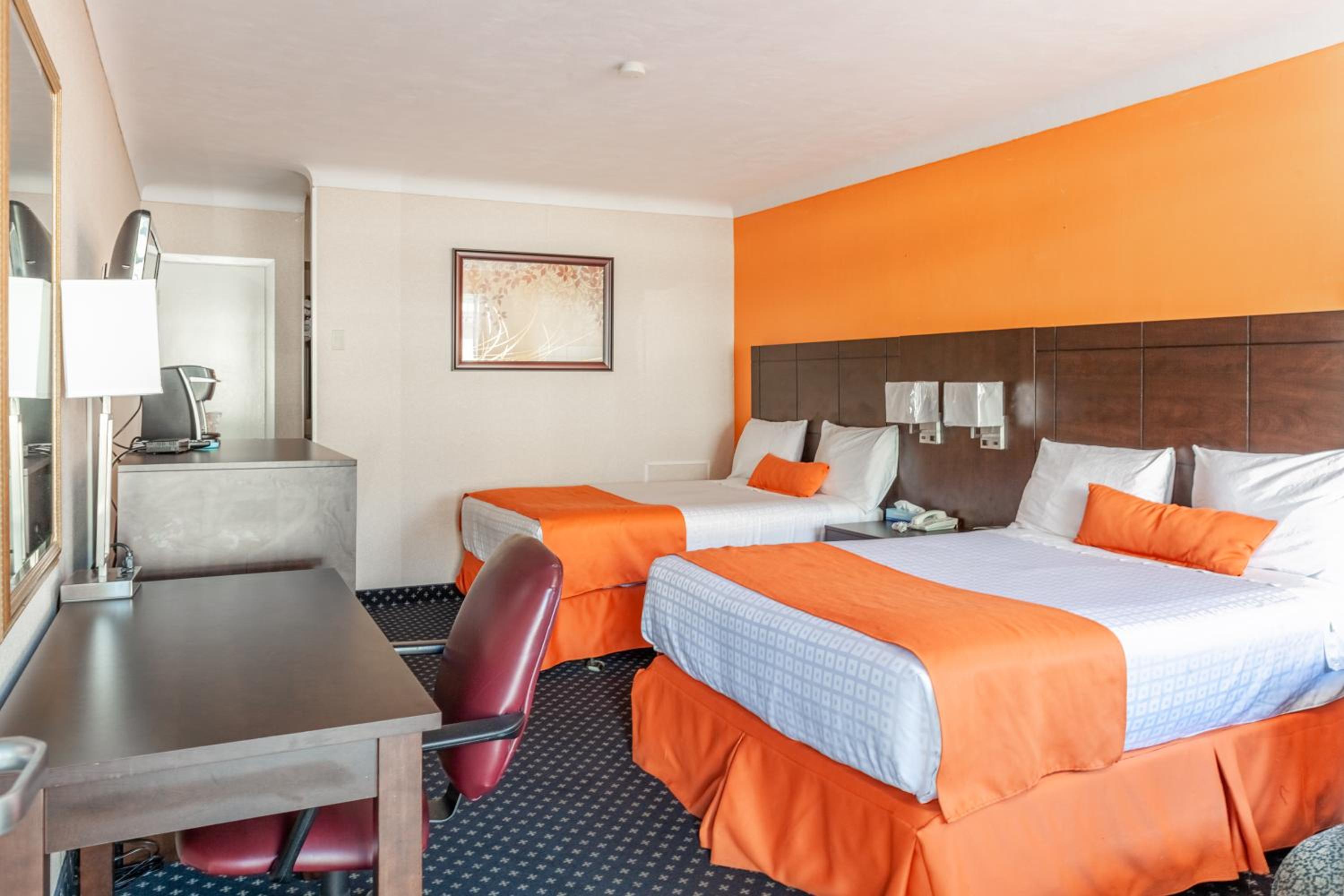 North Bay Vacations - Knights Inn North Bay - Property Image 14