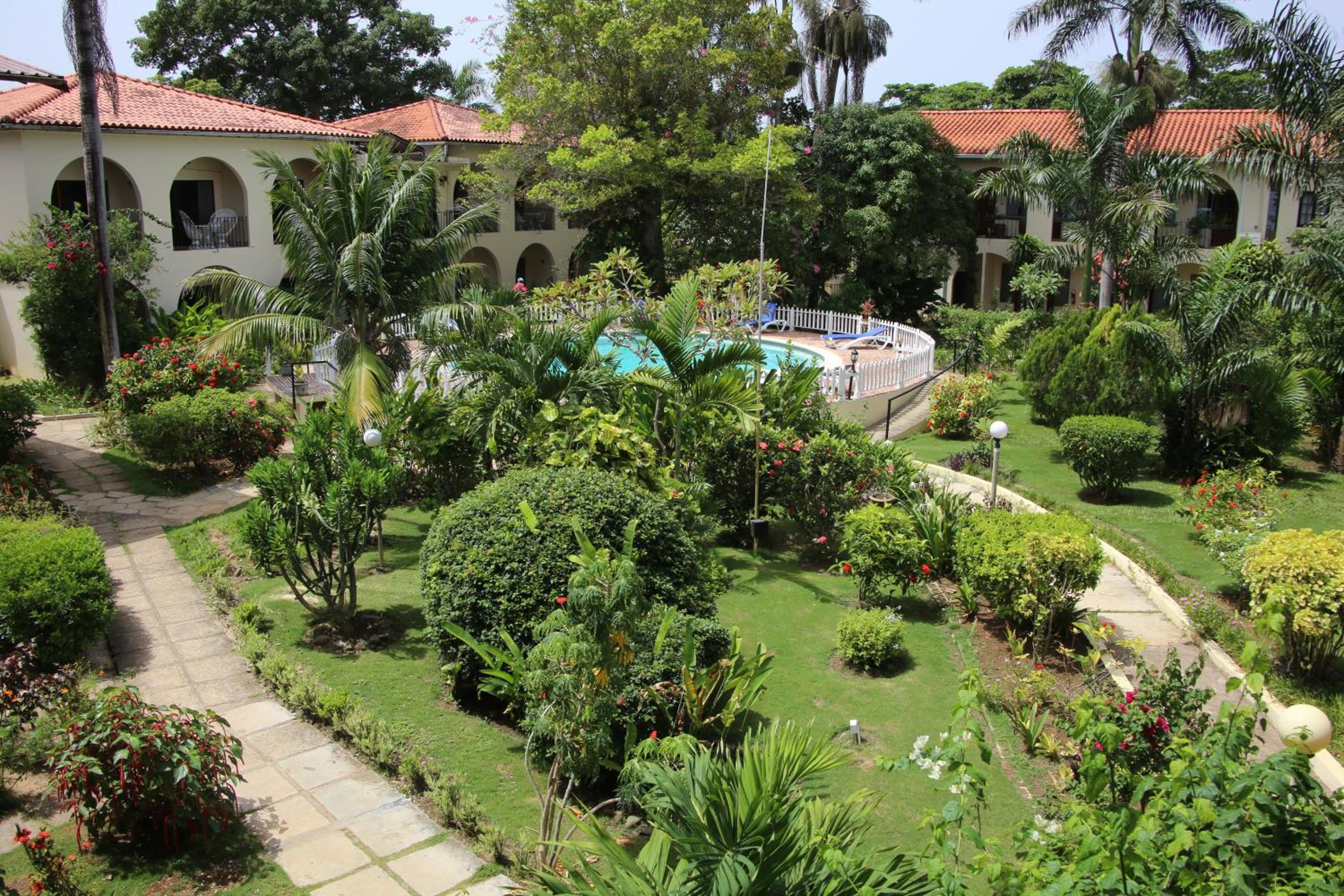 Charela Inn Hotel 60