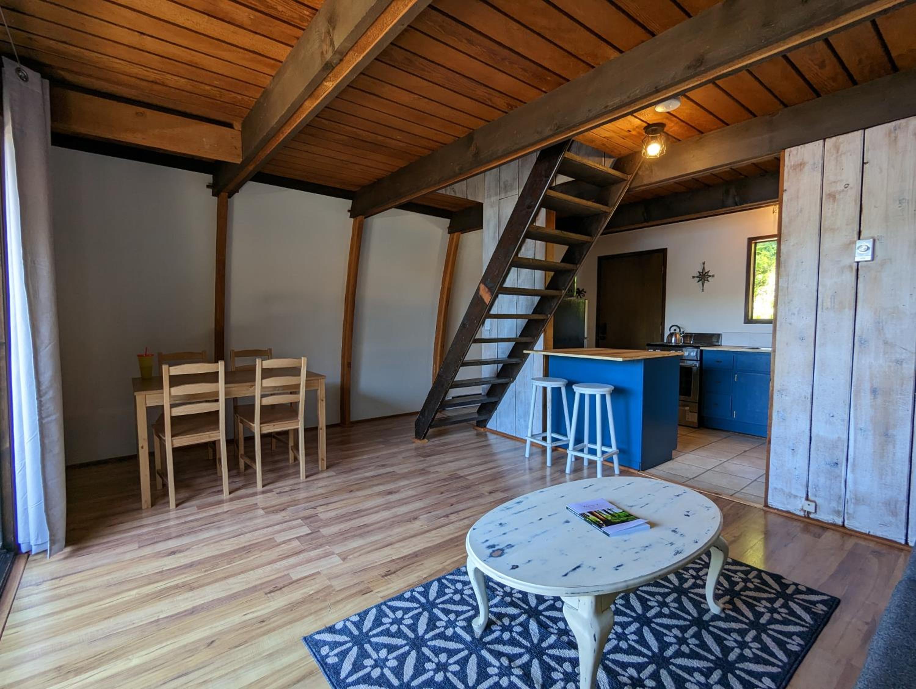 Jade Resort-Oceanfront Suites in Gowlland Harbour