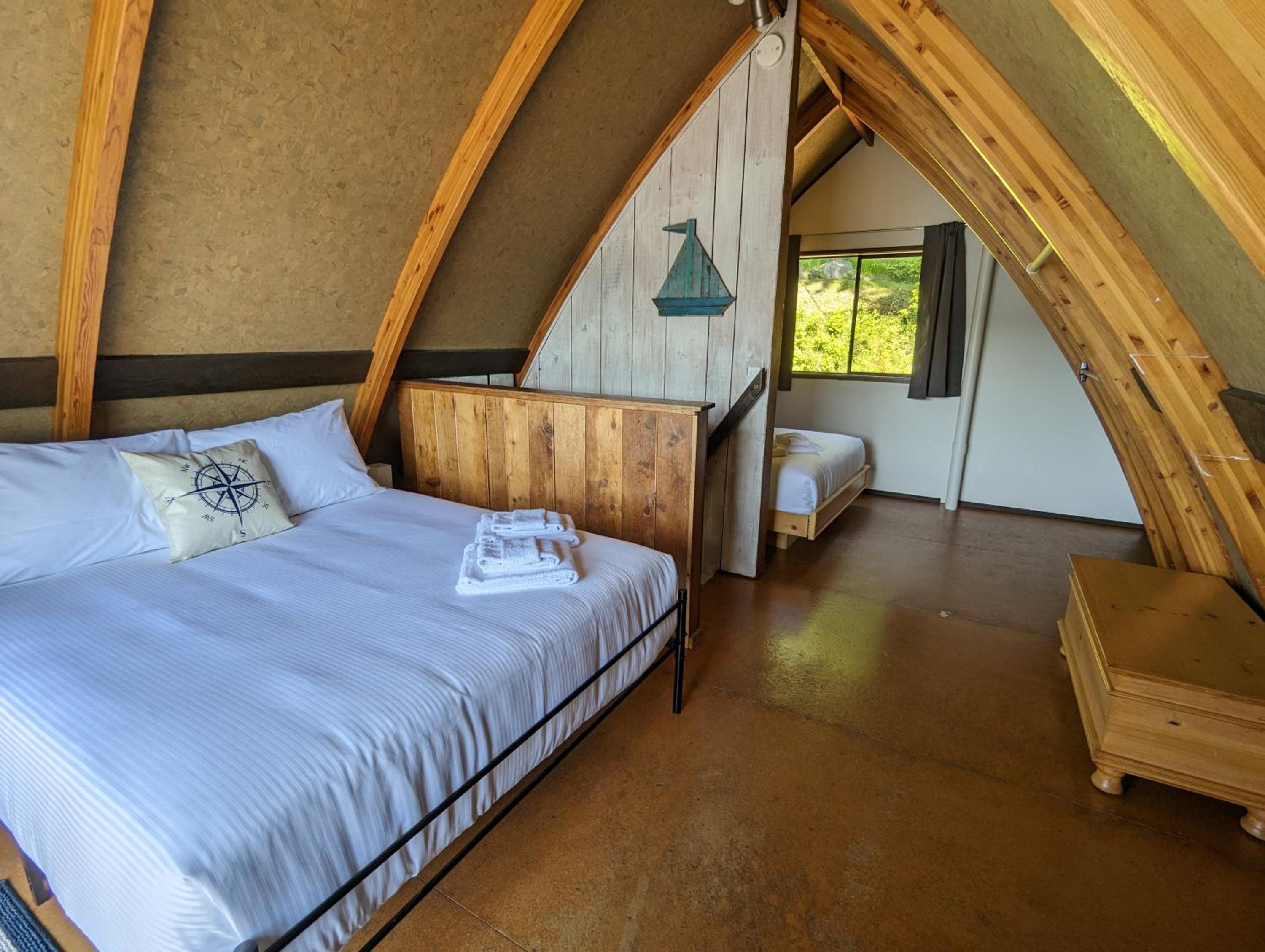 Jade Resort-Oceanfront Suites in Gowlland Harbour