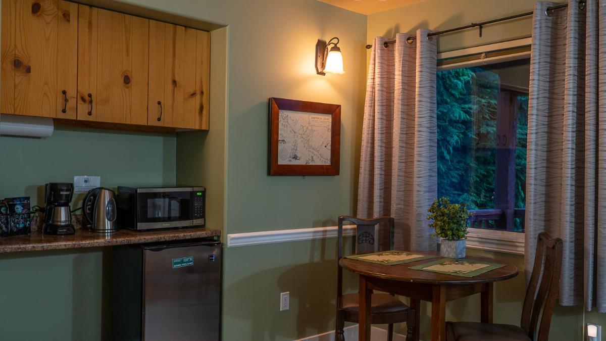 Wild Pacific Guest Suites