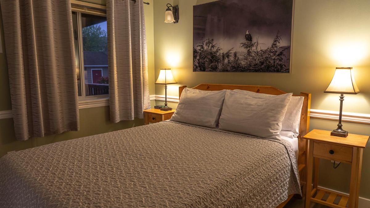 Wild Pacific Guest Suites