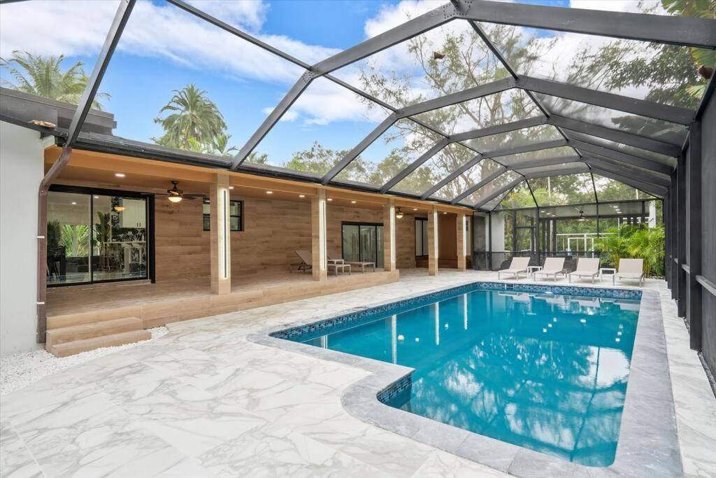 VillaKoBo Heated Pool Spa Bar Tennis Golf