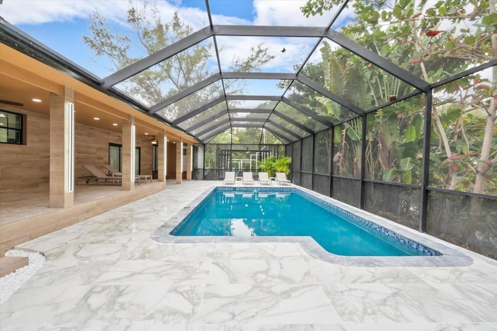 VillaKoBo Heated Pool Spa Bar Tennis Golf