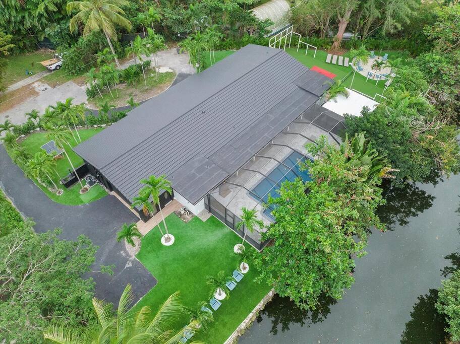 VillaKoBo Heated Pool Spa Bar Tennis Golf