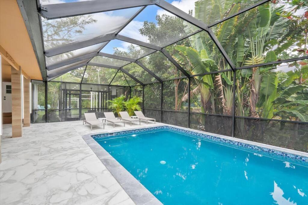 VillaKoBo Heated Pool Spa Bar Tennis Golf