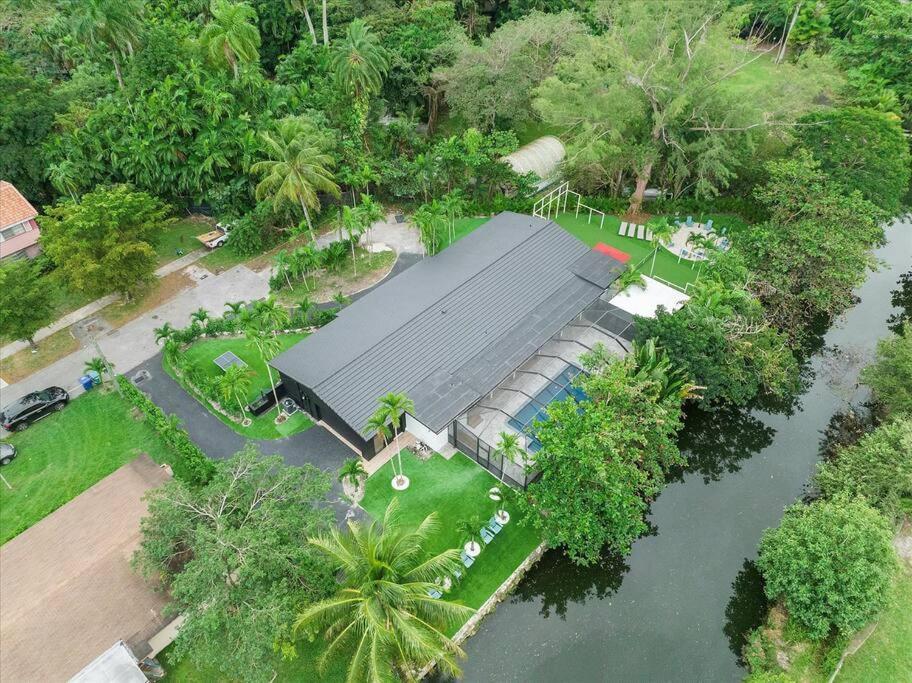VillaKoBo Heated Pool Spa Bar Tennis Golf