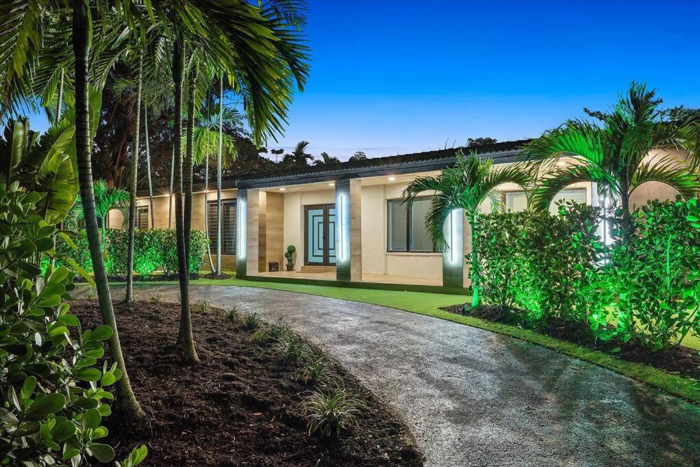 VillaKoBo Heated Pool Spa Bar Tennis Golf