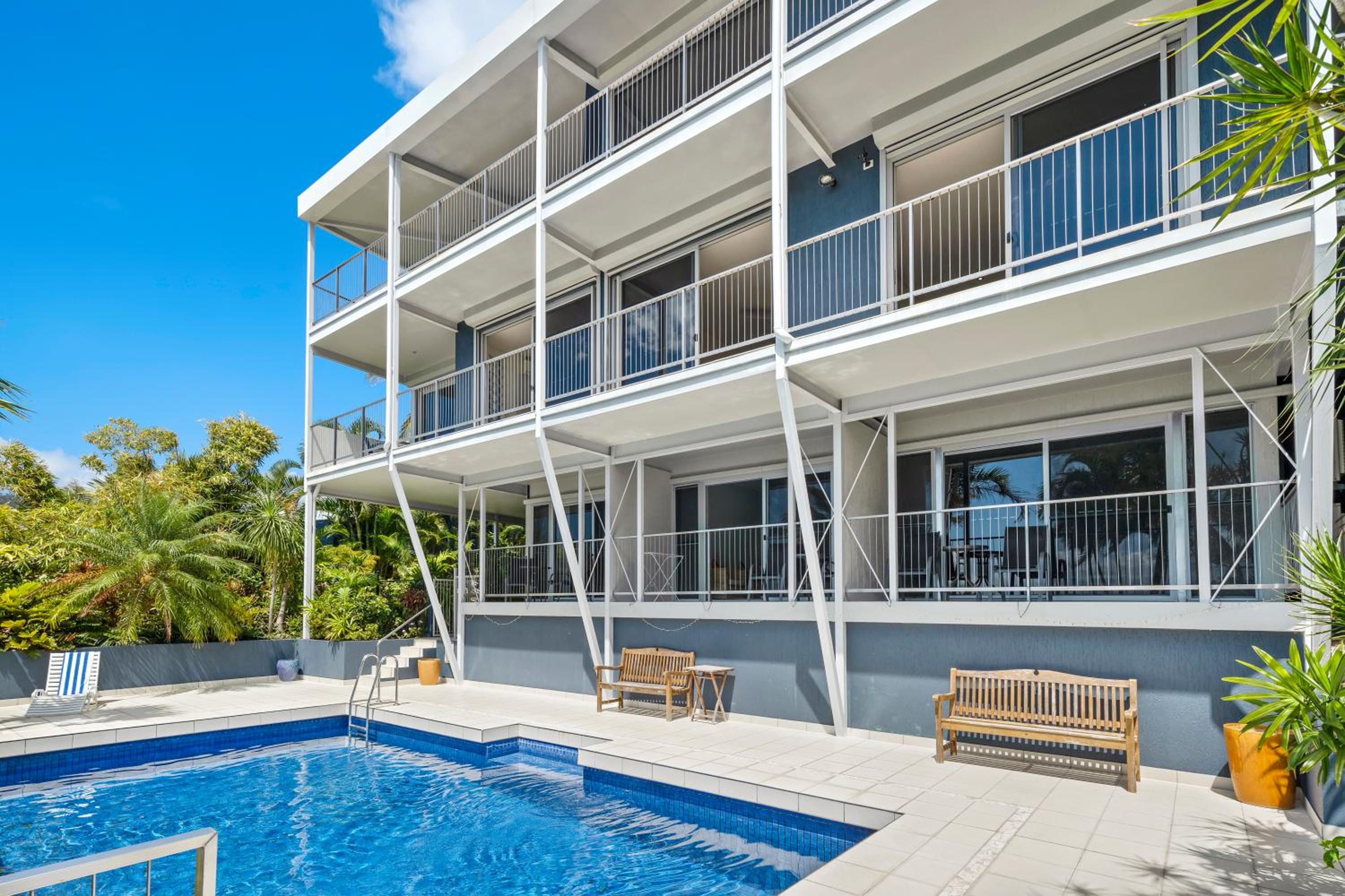 Hotel Baybliss Escape #1 - Adults Only - Image 1