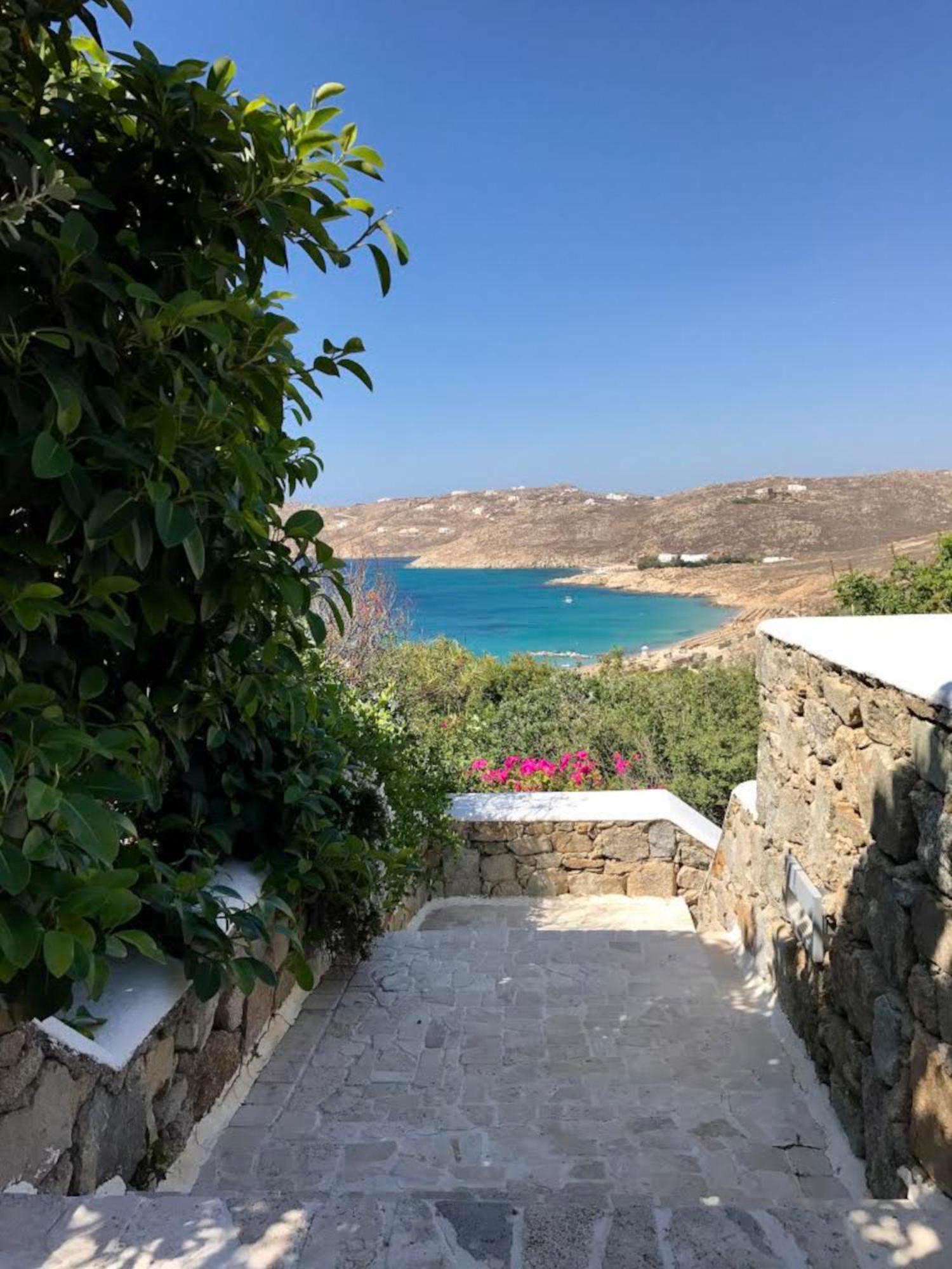 Calma Beach House photo 4