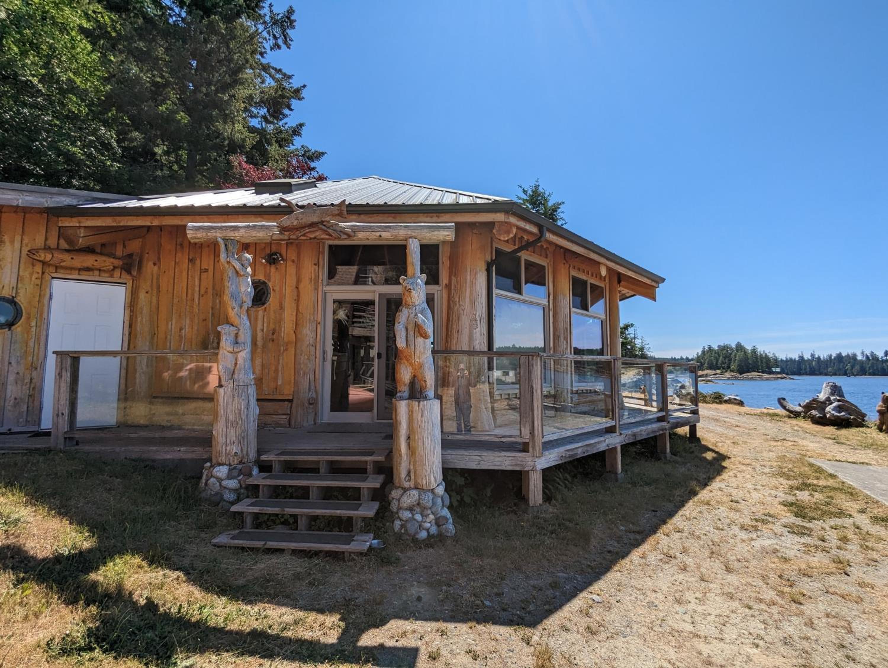 Jade Resort-Oceanfront Suites in Gowlland Harbour