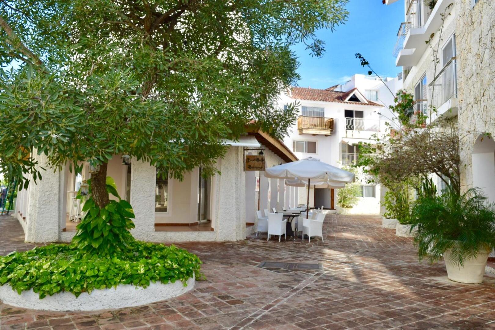 3 BR Beachfront Apt @CadaquesCaribe Bayahibe Dominicus