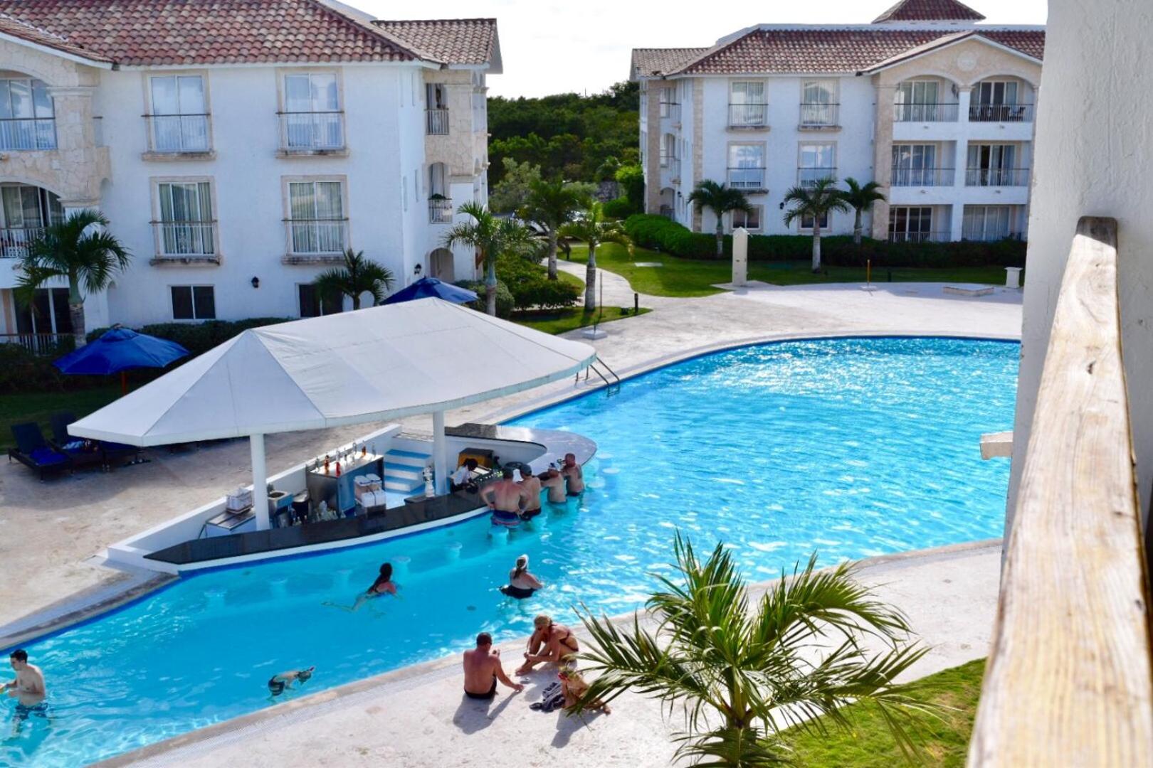 3 BR Beachfront Apt @CadaquesCaribe Bayahibe Dominicus