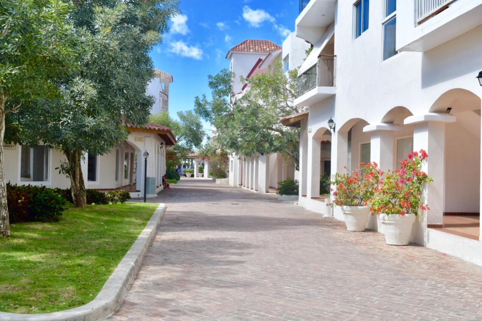 3 BR Beachfront Apt @CadaquesCaribe Bayahibe Dominicus