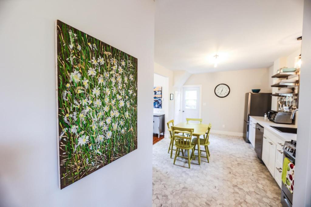 The Kitch'inn - Boutique Inn and Wine Bar