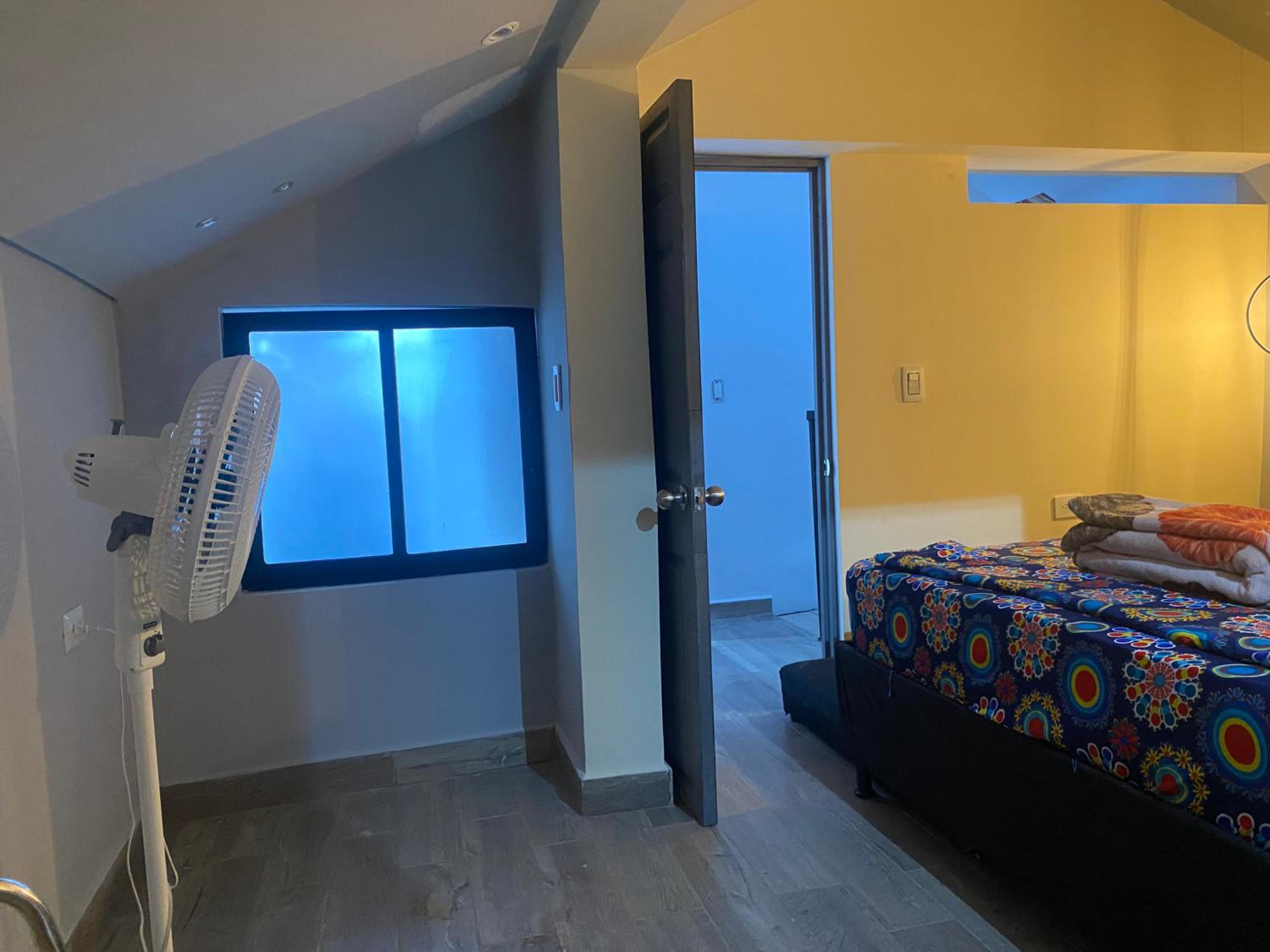 Apartmanto duplex de 2 alcobas estadio laurles la 70