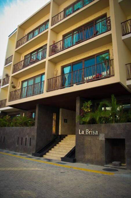 STEPS TO BEACH & FAST WiFi ROOF POOL- OCEAN VIEW 403 view 5
