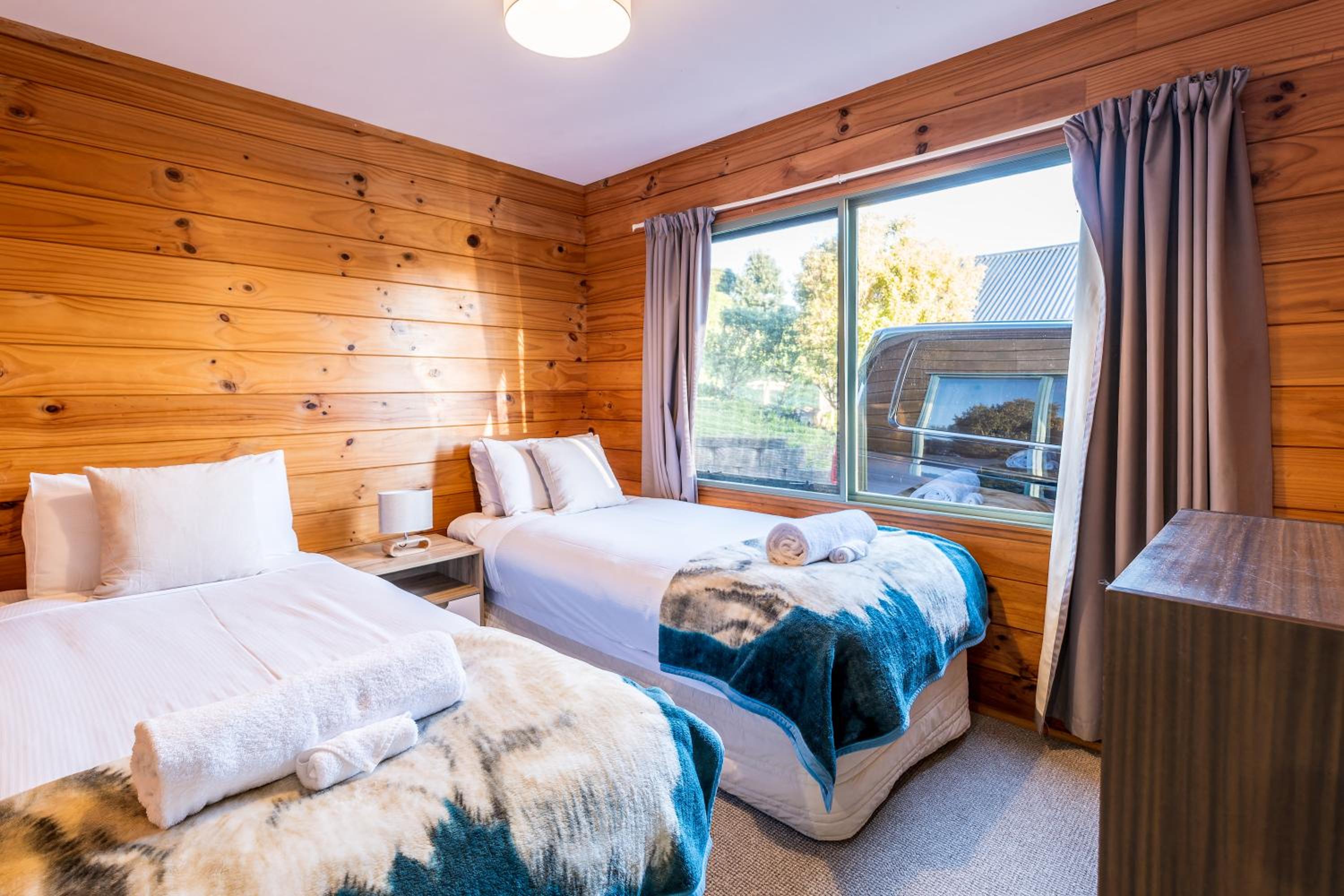 Moa Cottage in Oneroa Village view 4