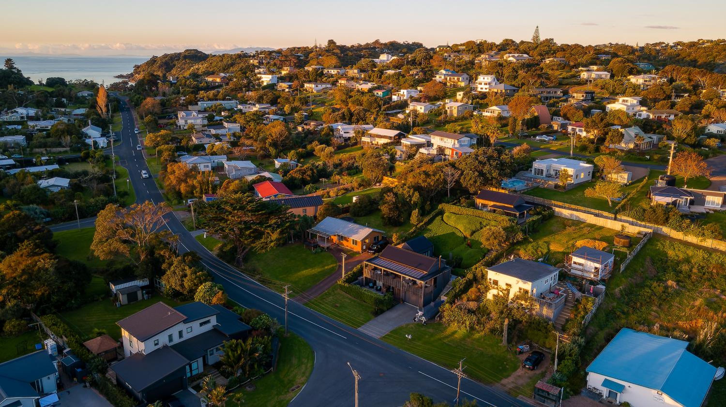 Moa Cottage in Oneroa Village view 5