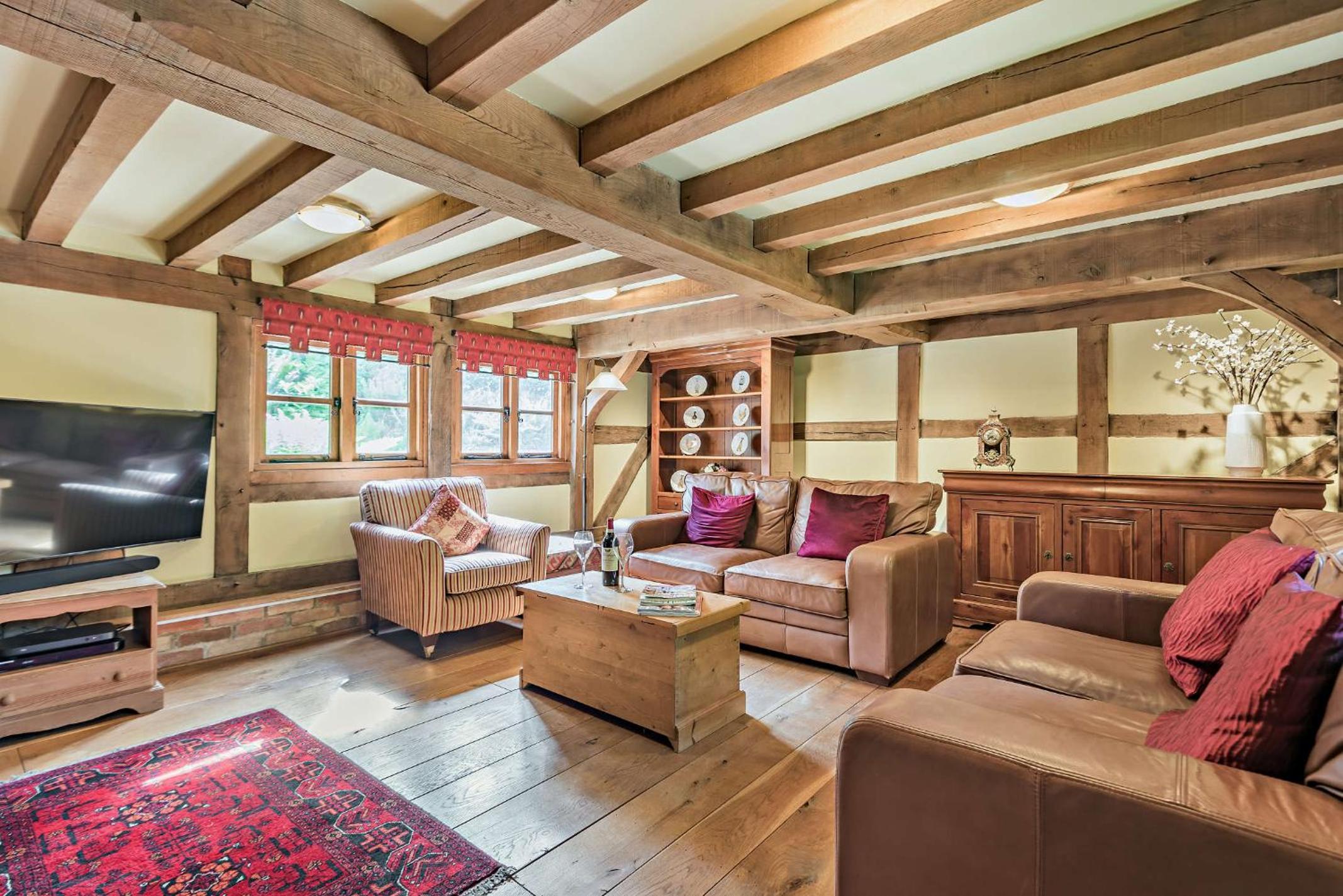 The Cottage, Beautiful New Forest 5 Bedroom Thatched Cottage view 2