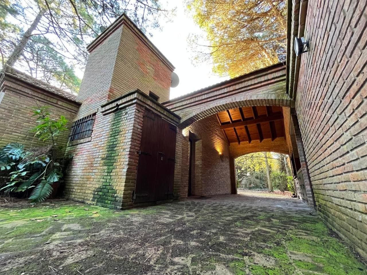 Casa Algarrobo, Cariló