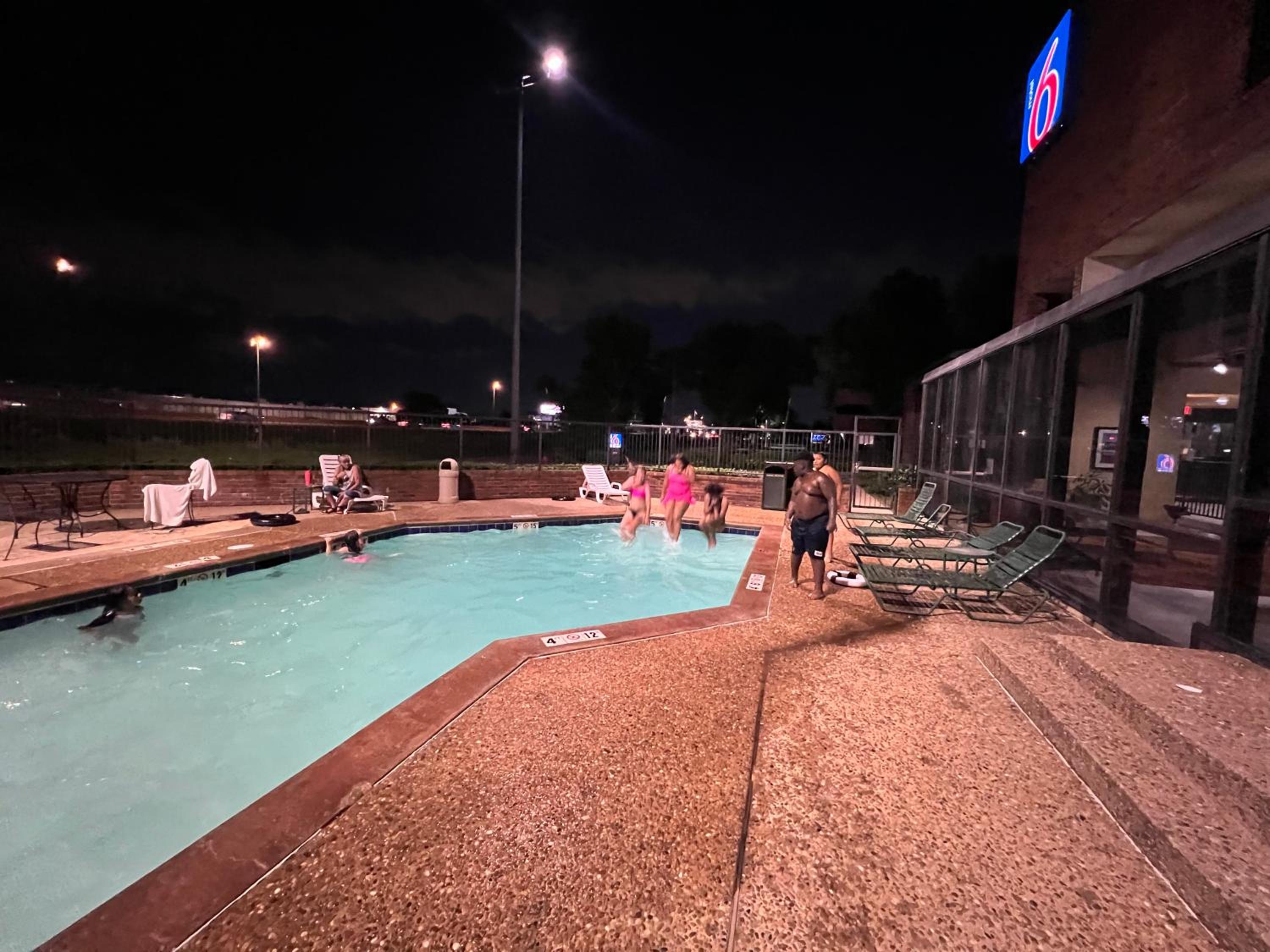 Oklahoma City Vacations - Motel 6 Oklahoma City OK Fairgrounds West - Property Image 36