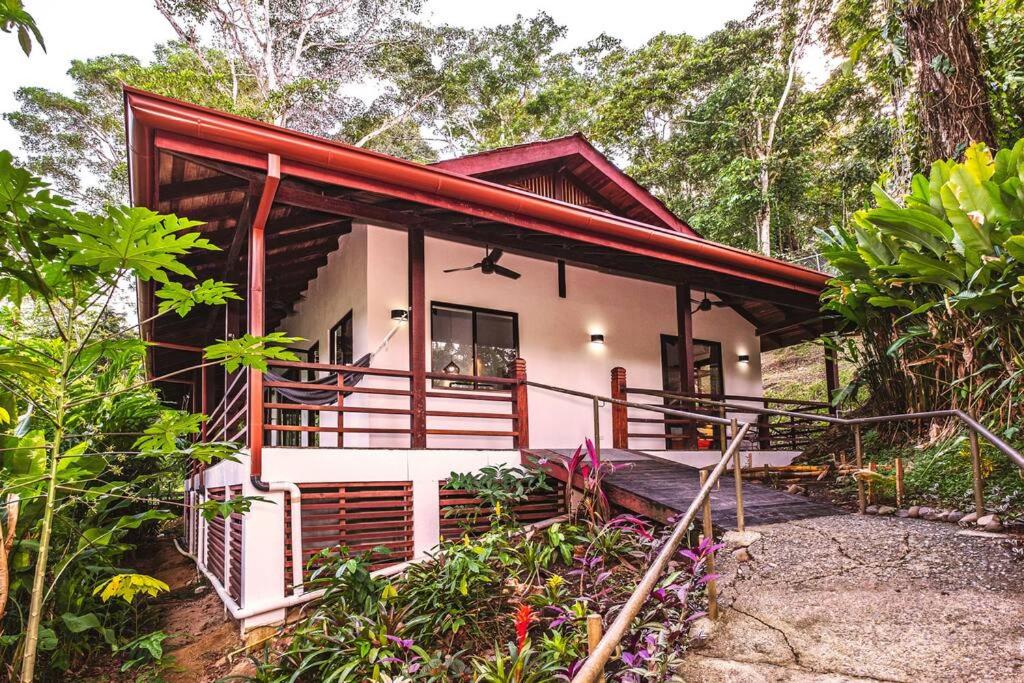 Villa Ángel (AC/Internet/Pool/Punta Uva beach)