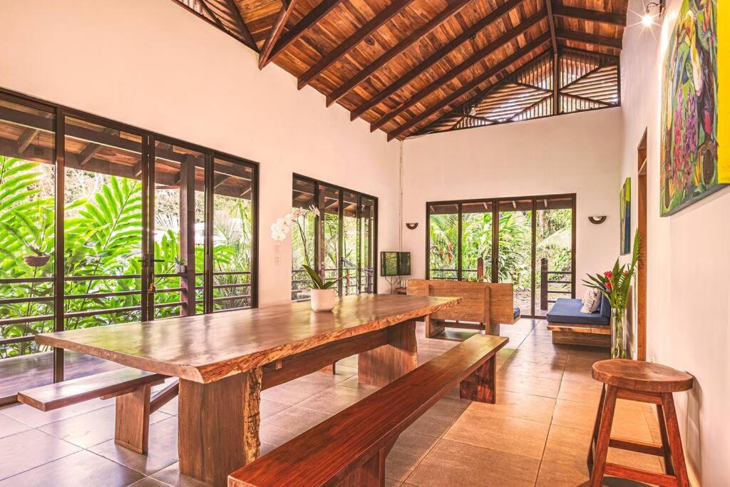 Villa Ángel (AC/Internet/Pool/Punta Uva beach)