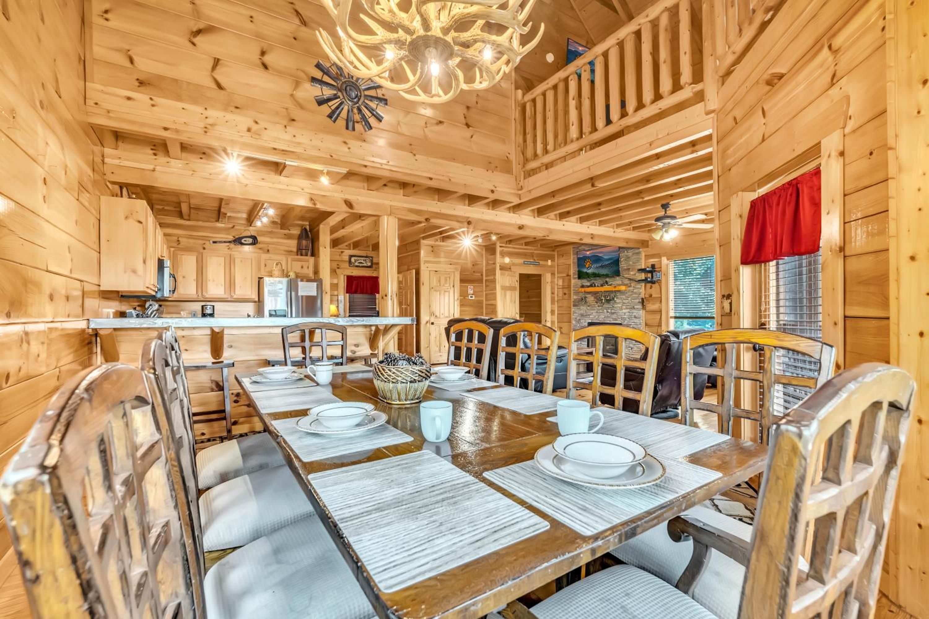 A Bliss - Hot Tub, Game Room, WIFI, Resort Pool, FREE attraction tickets!!! view 4