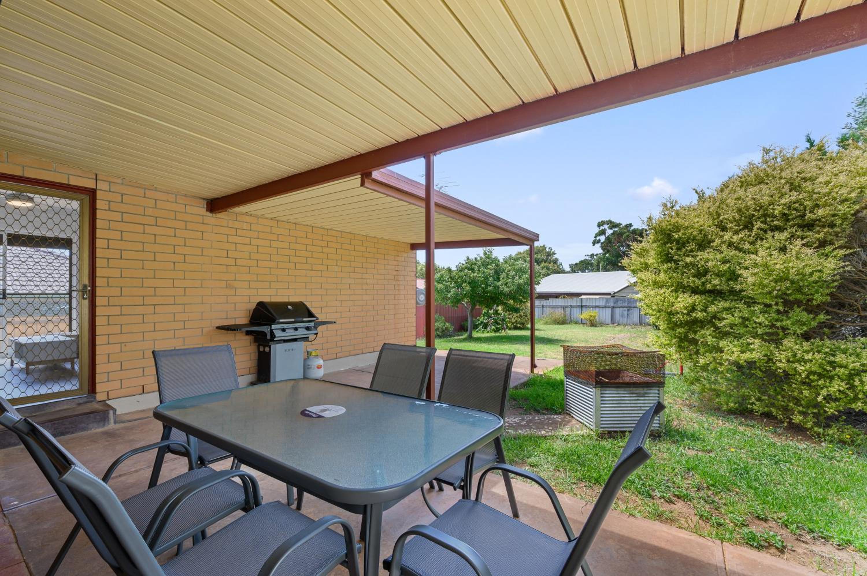 Vic's Place - Sellicks Beach - C21 SouthCoast Holidays