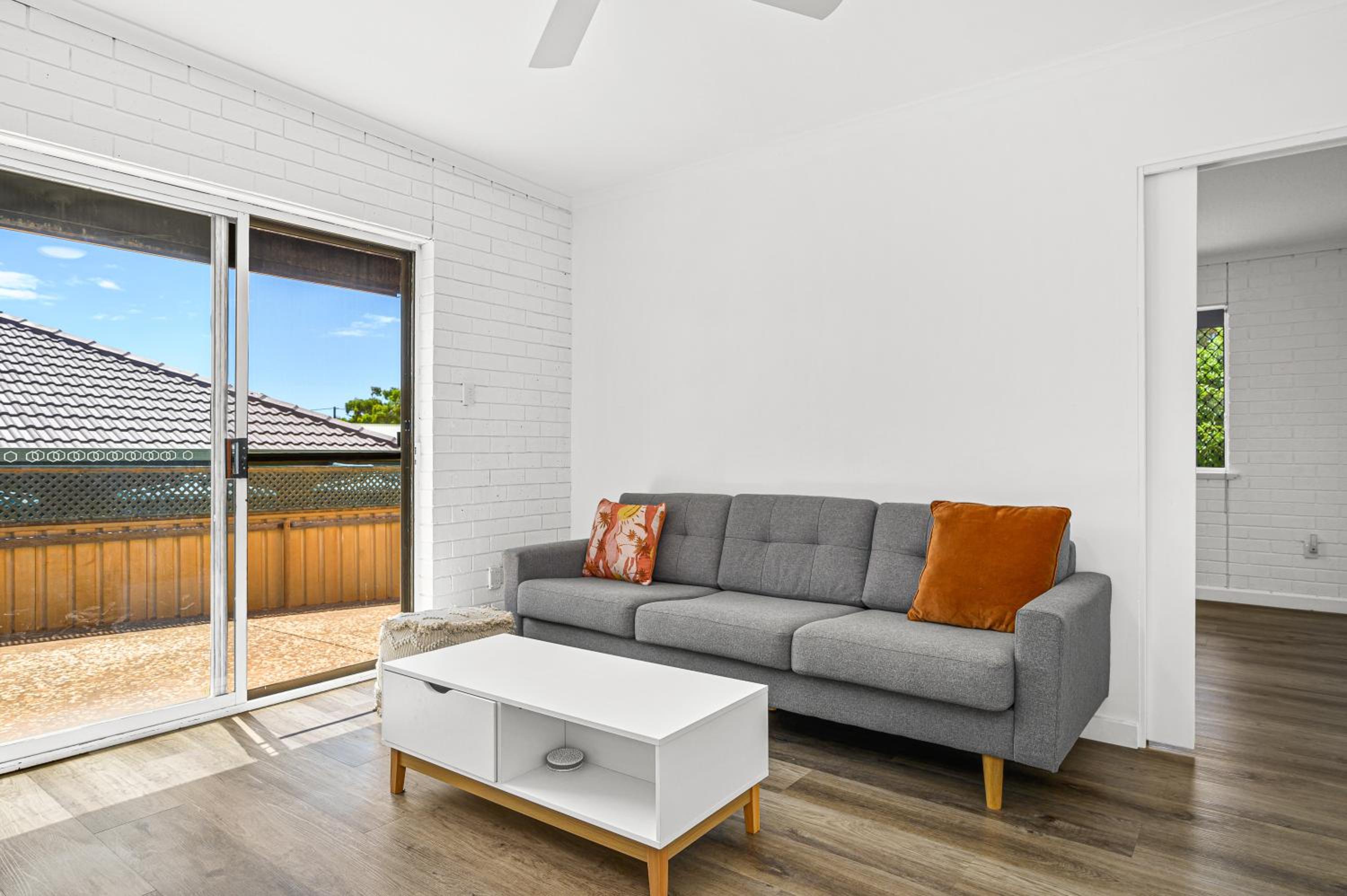 Vic's Place - Sellicks Beach - C21 SouthCoast Holidays