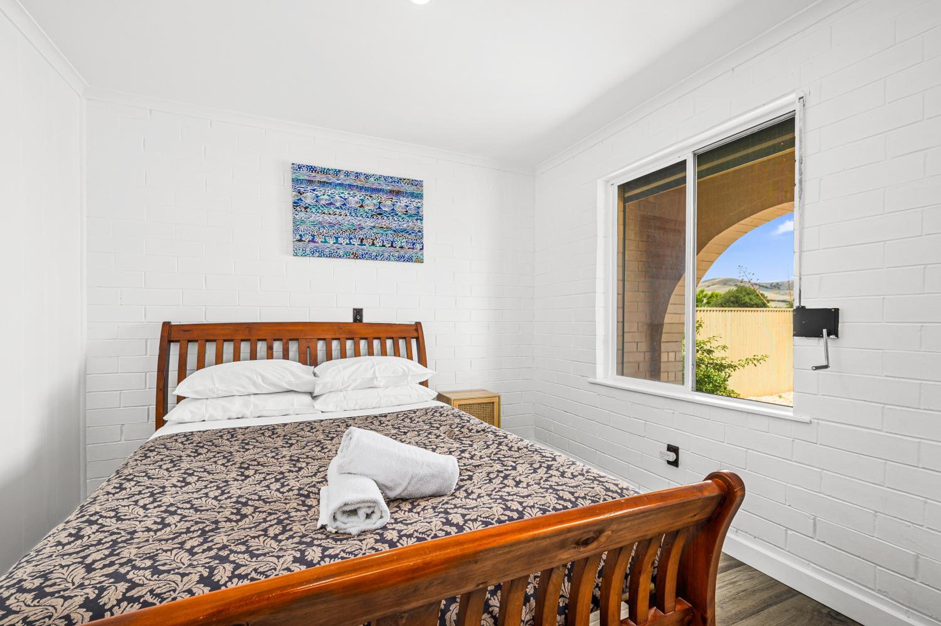 Vic's Place - Sellicks Beach - C21 SouthCoast Holidays