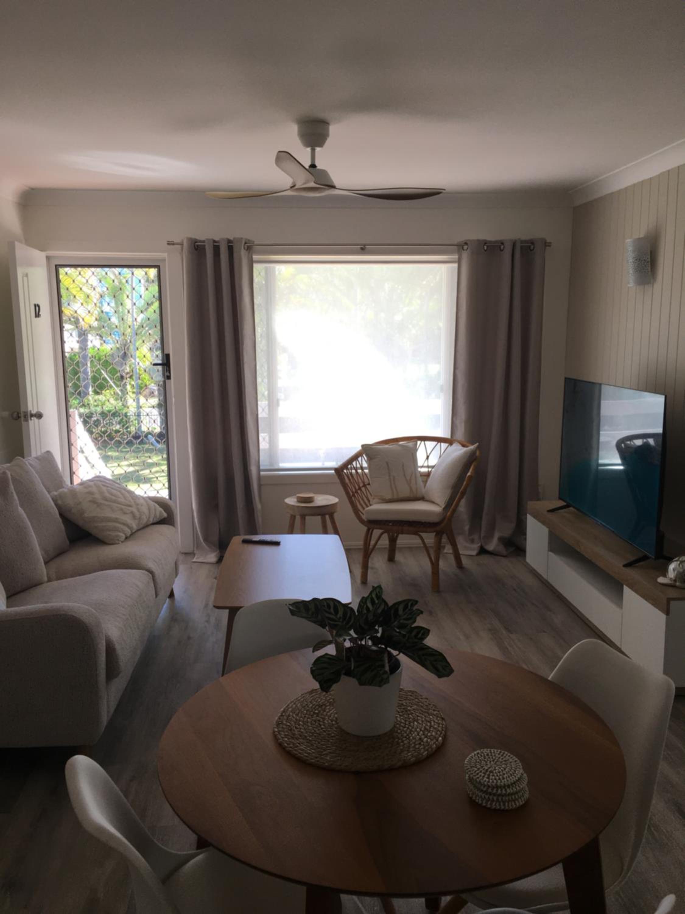 The Bay Beach Shack, Hervey Bay