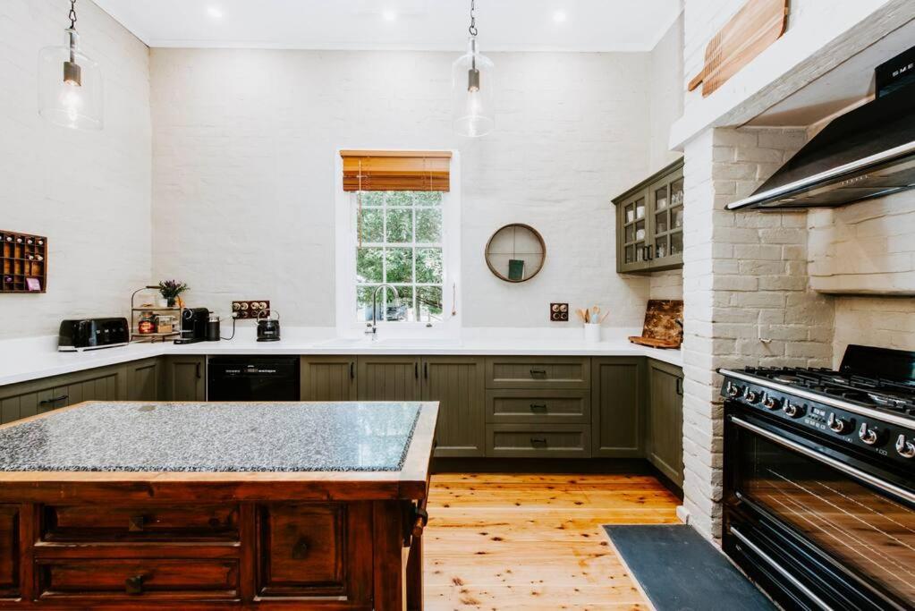Historic Riverfront Residence Farmstay
