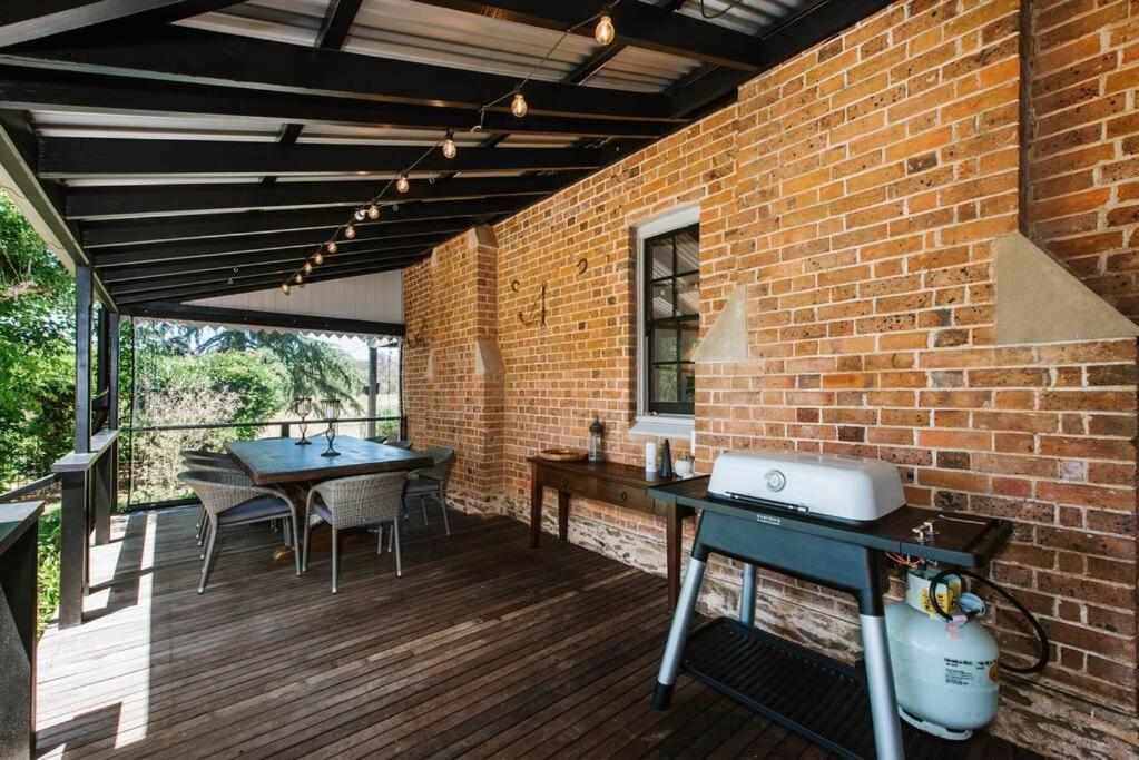 Historic Riverfront Residence Farmstay