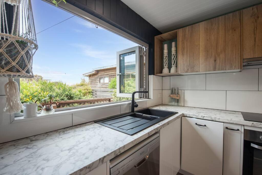 Blue Bay View Surf & Sauna Stay