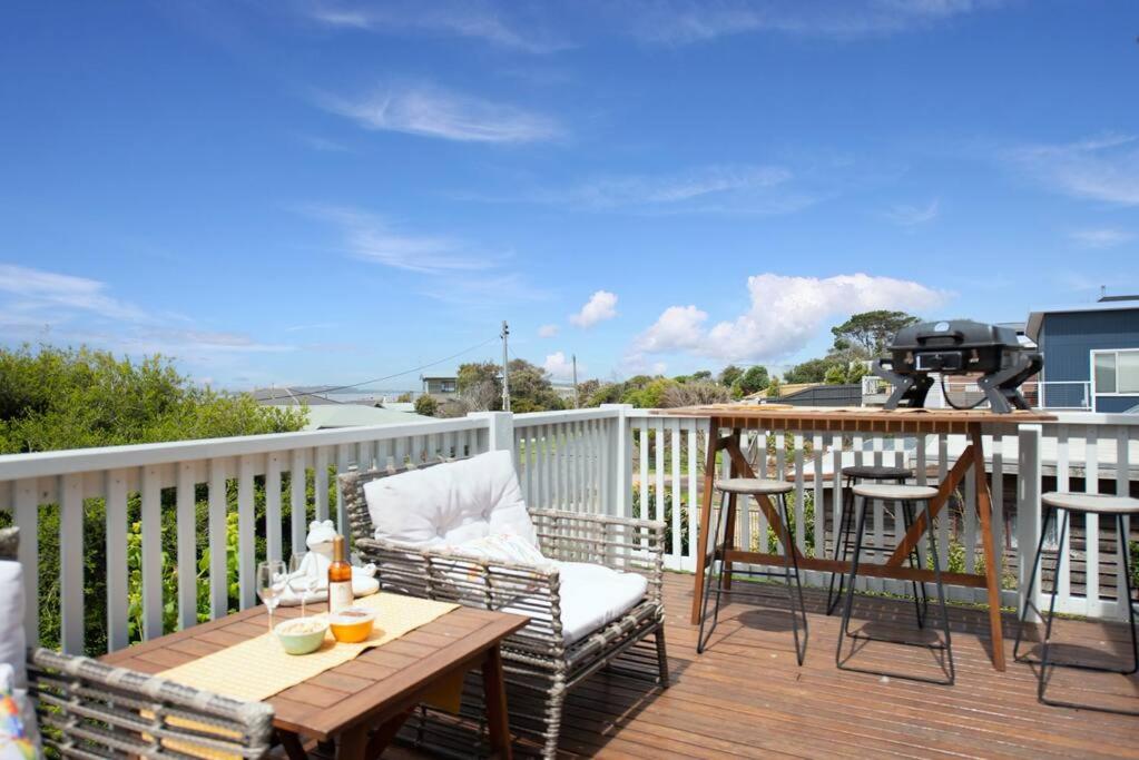 Blue Bay View Surf & Sauna Stay