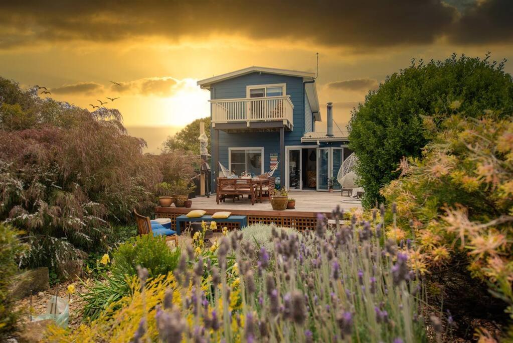 Blue Bay View Surf & Sauna Stay