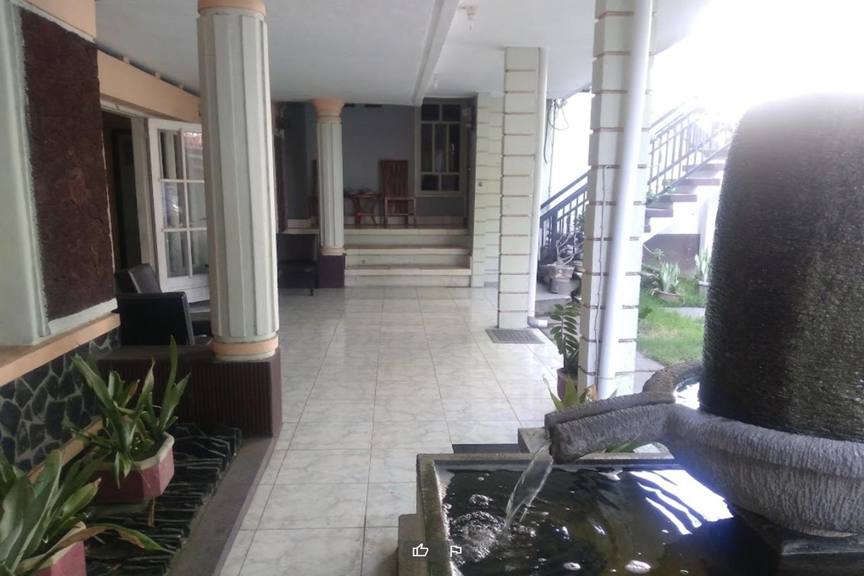 DK Hotel Singaraja view 5