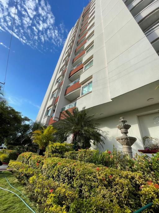 Hermoso Apartamento cerca Centro Comercial Viva - Parque Venezuela