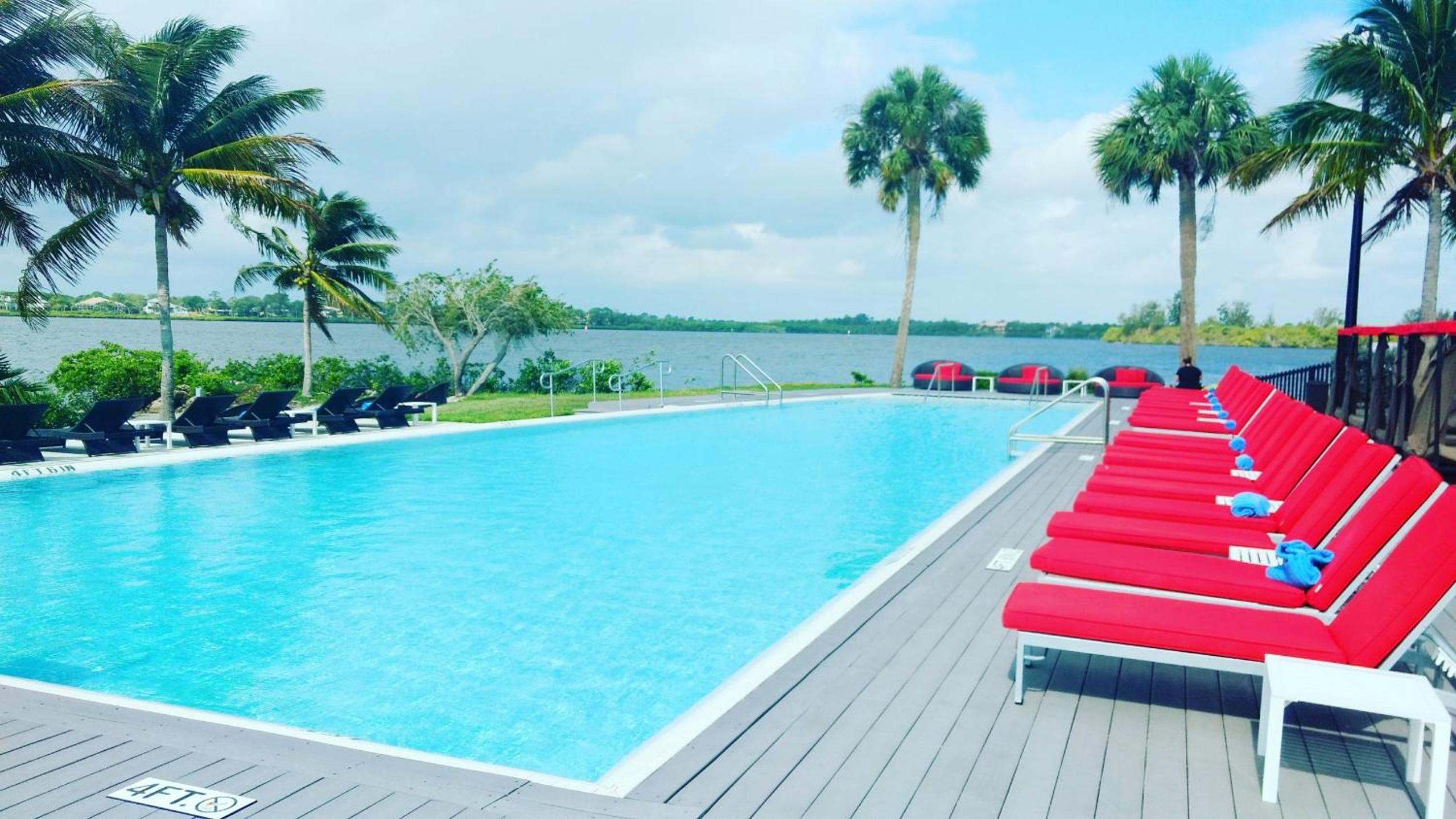 PgaVillageResort by AmericanVacationLiving 7 Room