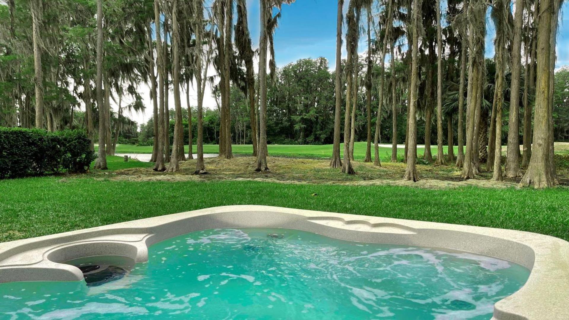 Tampa Bay Area Vacations - 7 Room TampaGolfVillas by AmericanVacationliving - Property Image 1