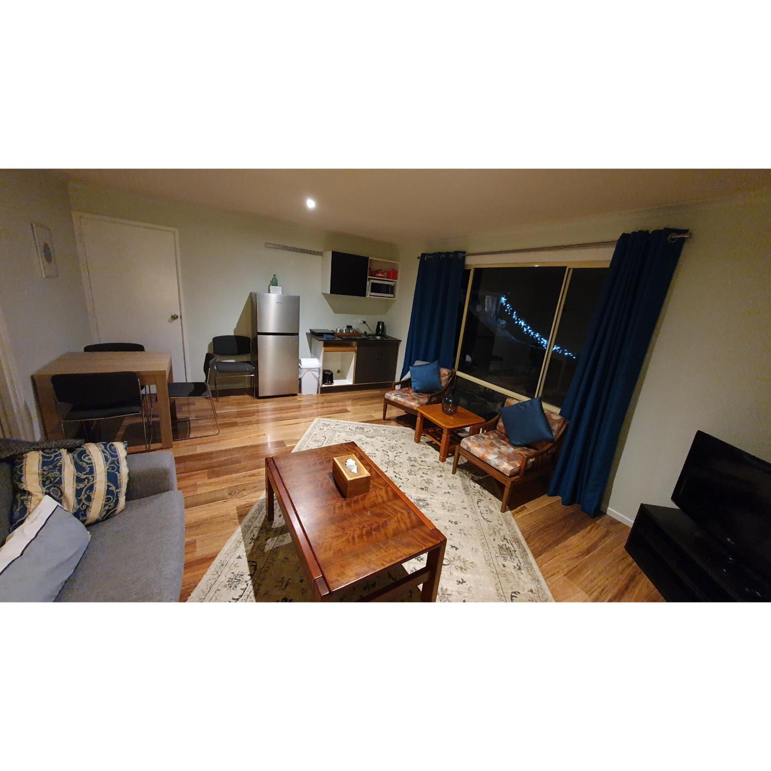 Oaktree Guest House