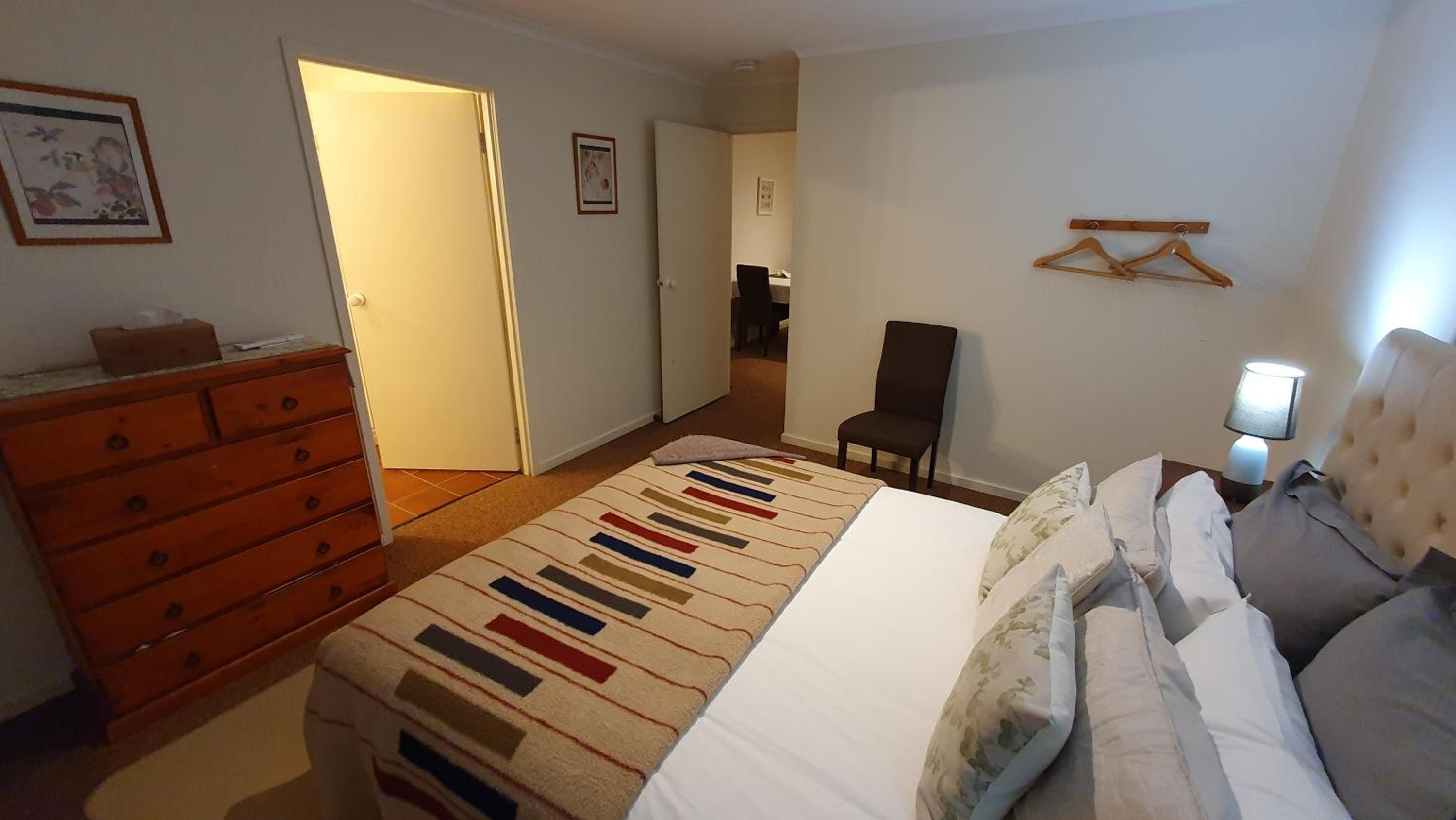 Oaktree Guest House